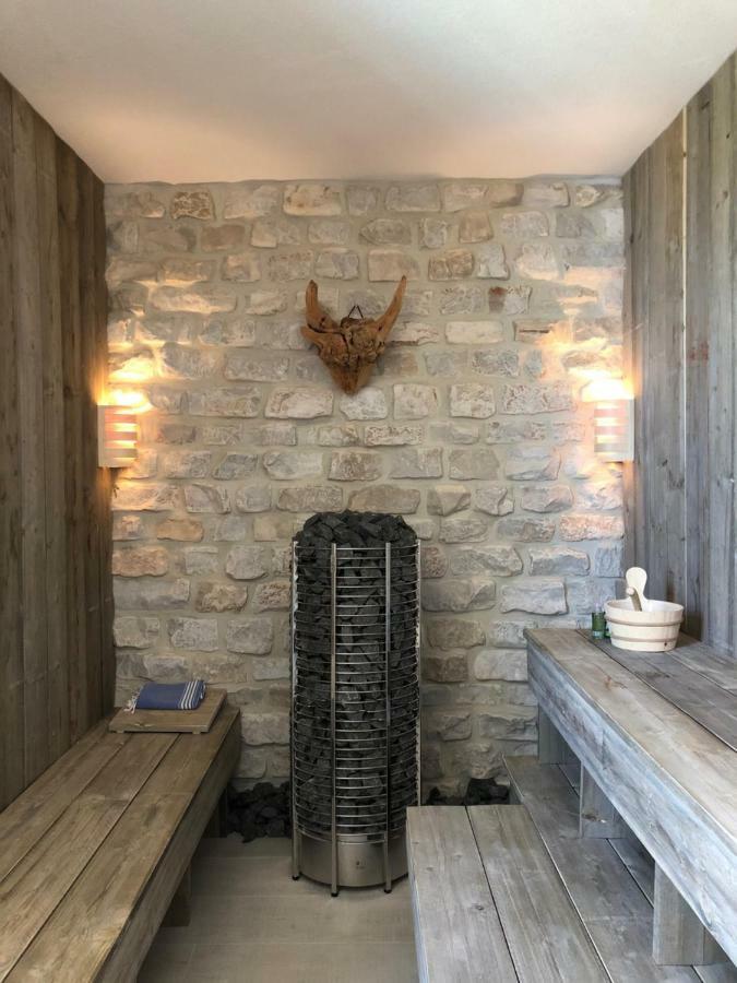 טריבני-קרושיצה Villa Beline Direct Aan Zee, Verwarmd Zwembad En Sauna מראה חיצוני תמונה